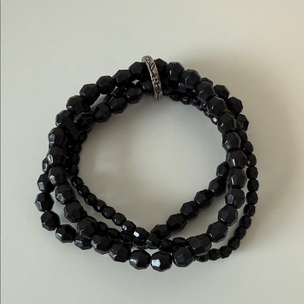 Elegant Black Beaded Bracelet